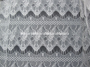China Ajuste de nylon floral blanco del cordón de la pestaña de la tela del cordón para señora Dress proveedor