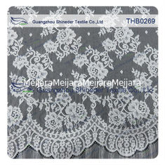 China Tela de nylon del cordón de chantilly de la talla 100% incontable de las flores los 3*1.5m para el vestido de boda proveedor