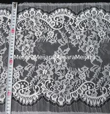 China Ajuste de nylon del cordón del ojeteador, cordón nupcial de la concha de peregrino floral para el vestido de noche proveedor
