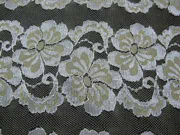 Teñido respetuoso del medio ambiente de la tela elástico floral ondulada del cordón para el vestido de noche CY-DK0037 proveedor