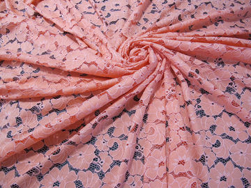 Encogimiento-Resistente elegante del cordón del algodón del vestido de las señoras del rosa floral de nylon de la tela  proveedor