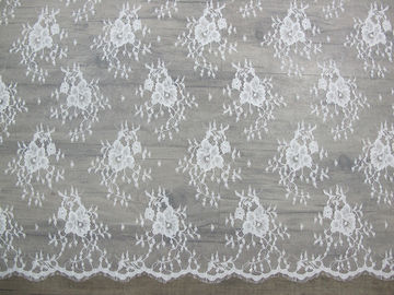 Ajuste de nylon cuadrado del cordón de la pestaña/cordón exquisito del vestido para la decoración el 150cm el x 150cm proveedor