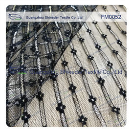 Tela metálica de nylon de plata ligera del cordón para la ropa proveedor