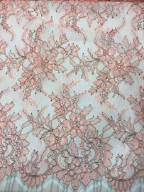 Cordón coloreado para los vestidos de boda, tela francesa de Chantilly de los diseños del cordón proveedor